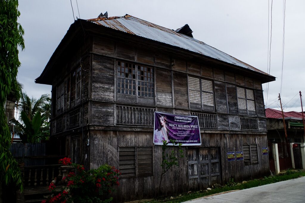 A weathered wooden ancestral house in Argao town