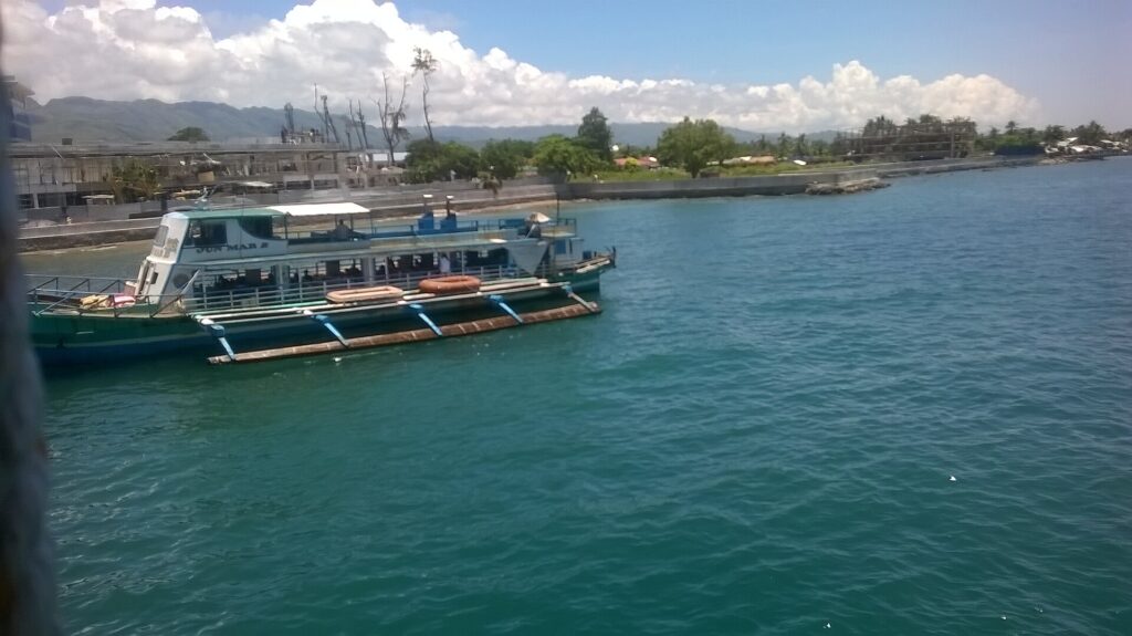A large pumpboat in Danao port