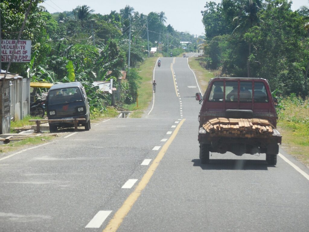 The quiet coastal circumferential road that loops around the island